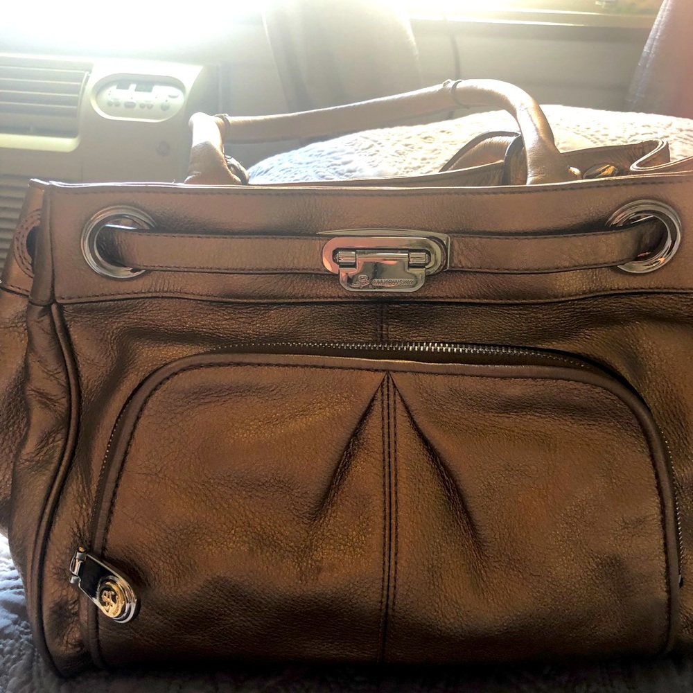 B Makowsky Gold leather bag, like new